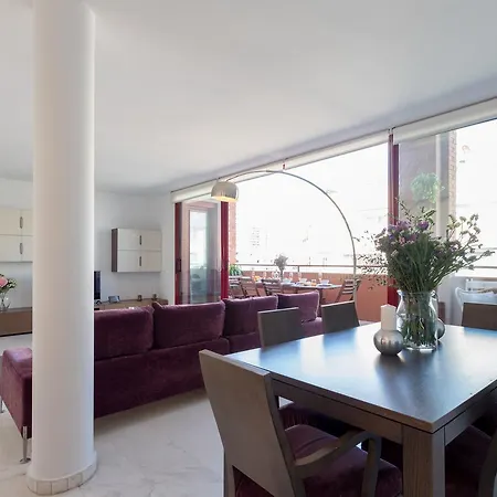 Unique - Stylish Seafront Duplex Apartment *