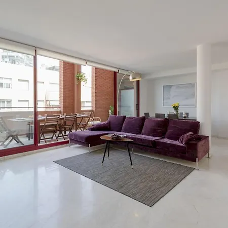 Unique - Stylish Seafront Duplex Apartment *