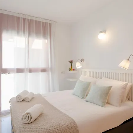 Unique - Stylish Seafront Duplex Apartment Barcelona